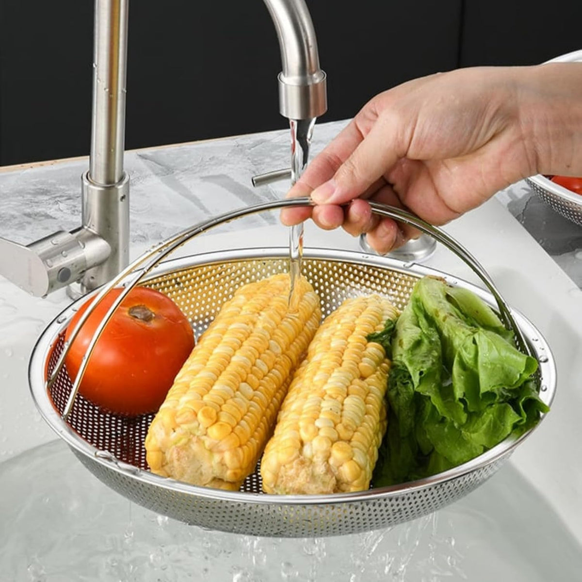 Stainless Steel Colander With Handle, Fine Mesh Strainer, Metal Colander with Handle, Spaghetti, Fruit, Vegetable, Kitchen Food Strainer Basket, Pot Drainer for Cooking, Washing Fruit Basket (S)