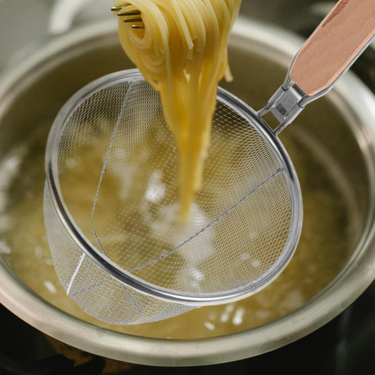 Fine Mesh Pasta Strainer Basket with Handle Food Strainer for Noodles Dumplings Wonton Hot Pot Lightweight Kitchen Colander Basket 12.99 X 6.10 X 5.51 in