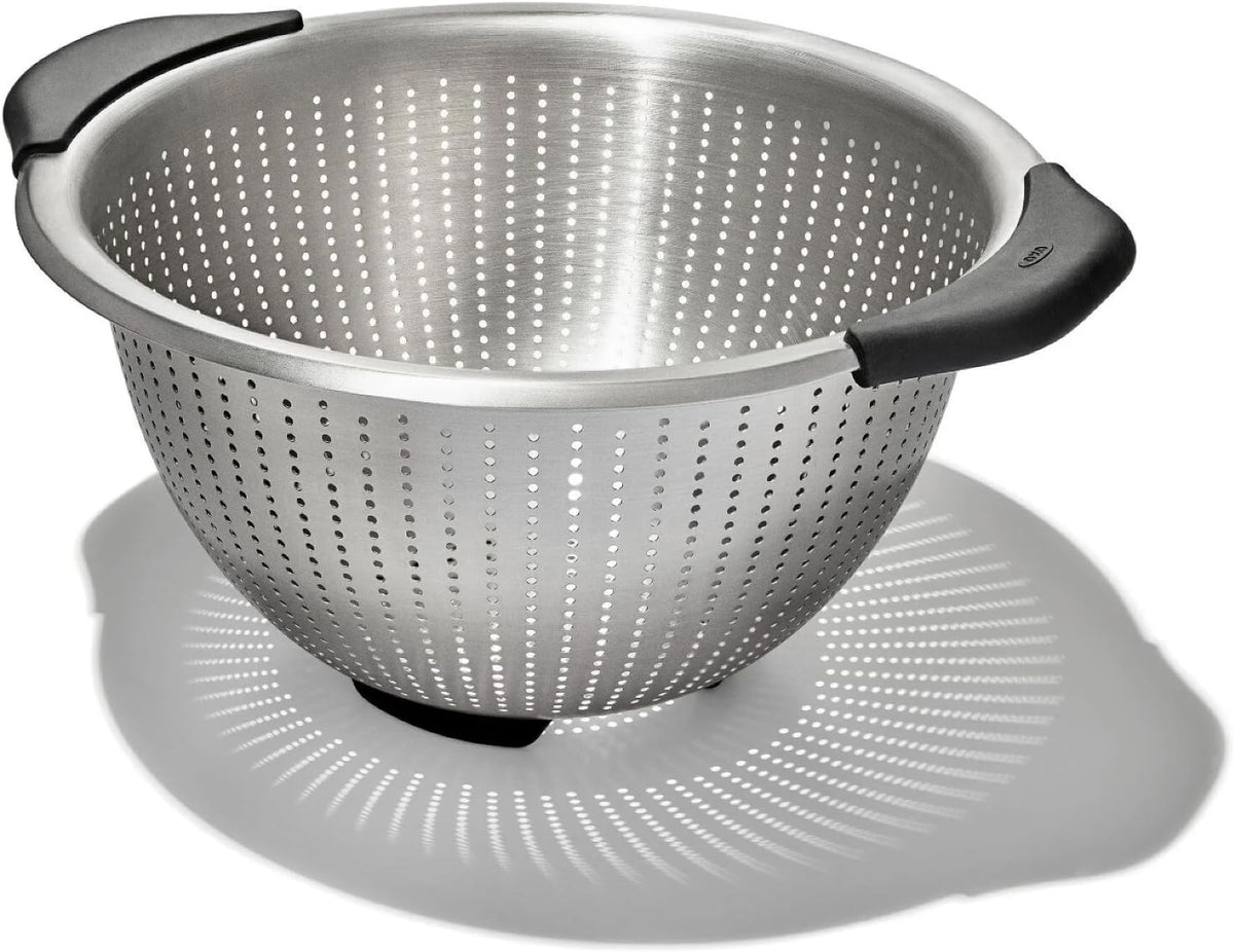 OXO Good Grips Strainer - 5 Qt Capacity, Stainless Steel