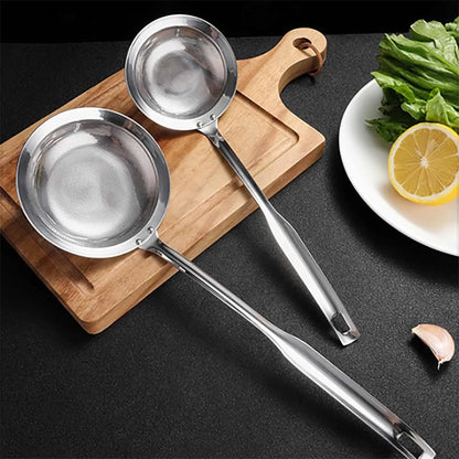 304 Stainless Steel Thick Mesh Strainer Ladle - Rustproof Kitchen Utensils with Heat-Resistant Handle, Fine Mesh, Dishwasher Safe, Ideal for Hot Pot Foam/Dregs, Oil Skimming in Soups, Essential Daily Meal Prep Tool