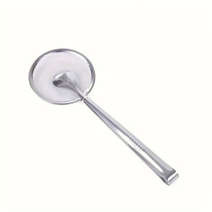 Stainless Steel Kitchen Tongs with a Built-in Strainer Design, Offering Versatile Frying Food Filtration Functionality. This High-temperature Heat-resistant Cooking Tool Is Suitable for Oil Separation and Food Serving. Usable in All 4 Seasons