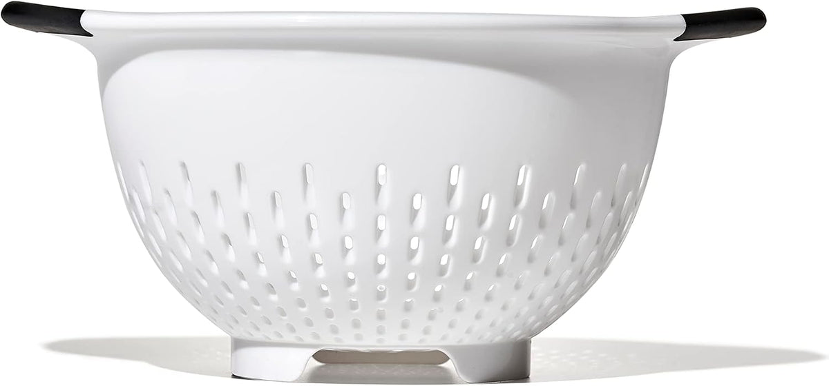 OXO Good Grips Plastic Strainer - 3 Qt Capacity, White