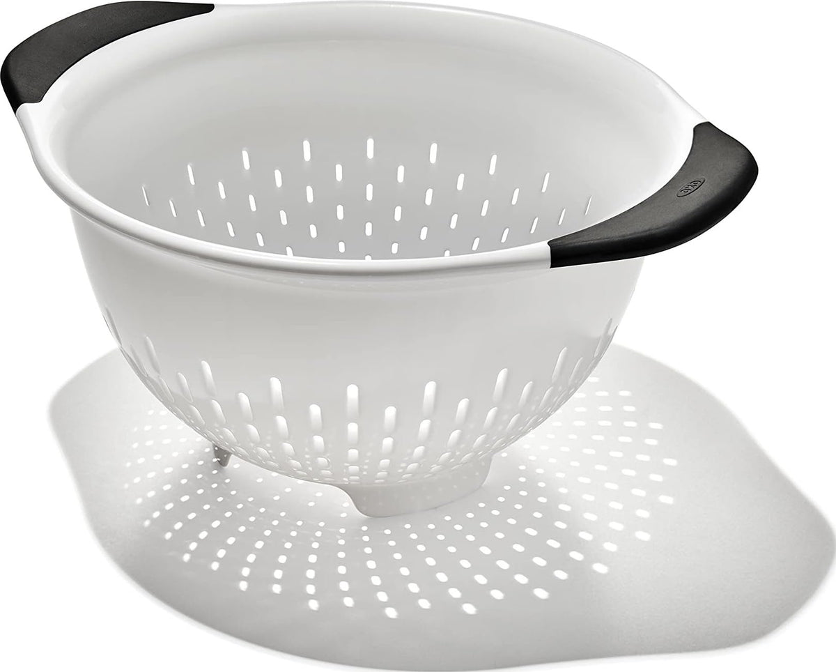 OXO Good Grips Plastic Strainer - 3 Qt Capacity, White
