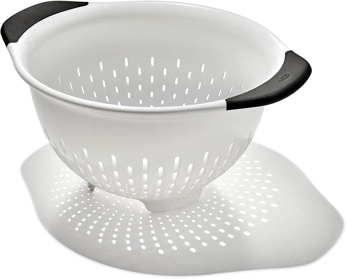 OXO Good Grips Plastic Strainer - 3 Qt Capacity, White