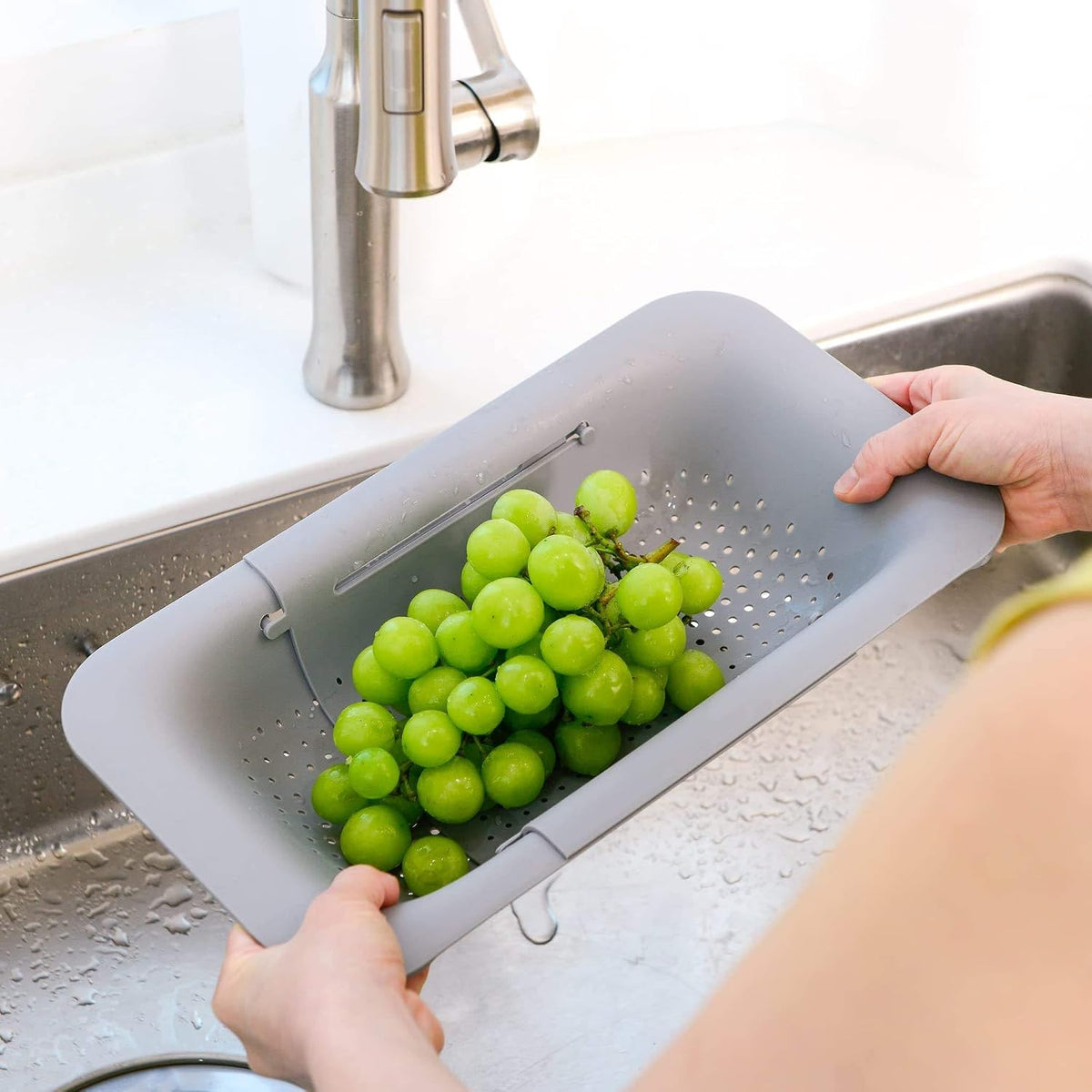 Expandable Over the Sink Colander, Kitchen Strainer Basket for Washing Fruits, Vegetables & Draining Pasta, White