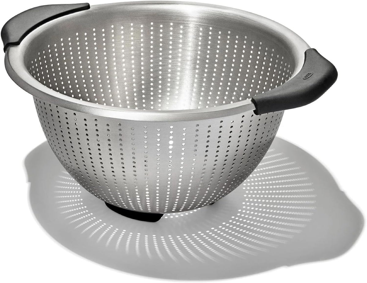 OXO Good Grips Strainer - 5 Qt Capacity, Stainless Steel