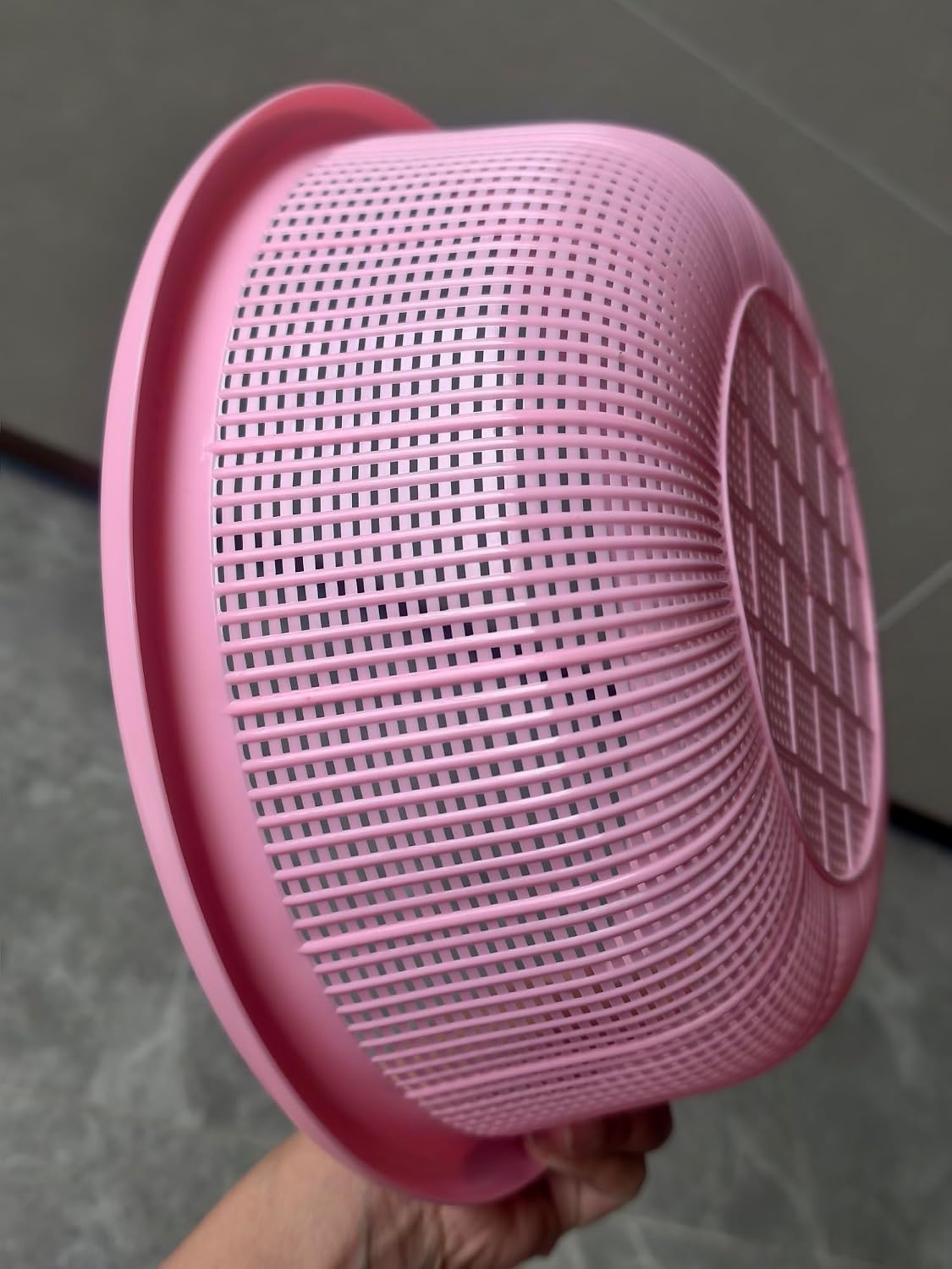 4 pcs Plastic Wash Basket Round Perforated Colander Wash Vegetables and Fruits Drain Cooked Pasta Kitchen Essentials Food Strainer Basket Strainer Kitchen pink