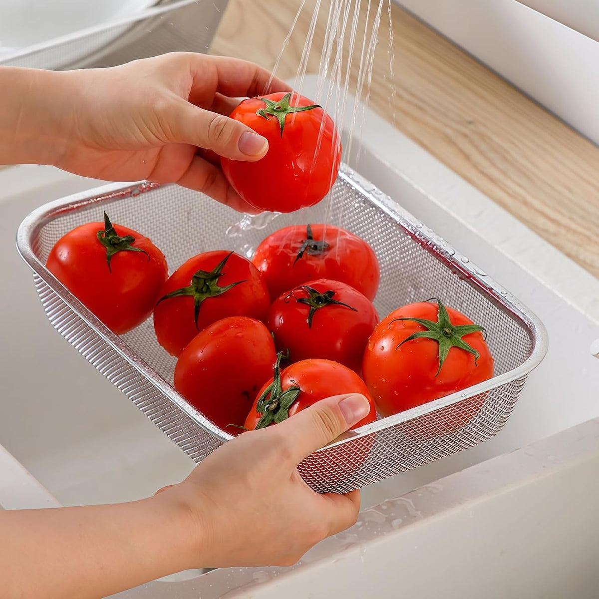 18/8 Stainless Steel Fine Mesh Strainer Basket with Feet, Rectangular Colander for Vegetables, Fruits, Pasta, Noodles – Rustproof, Durable & Easy to Clean (11.02 inch)