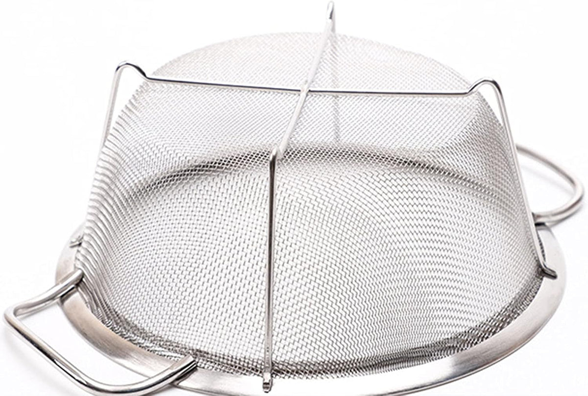 AJIODA Stainless Steel Mesh Colander Strainer Basket, 4 Quart Fine Mesh Net Colander with Heavy Duty Handles & Wide Rim & Resting Feet for Strain, Drain, Rinse, Fry, Steam or Cook Vegetables & Pasta