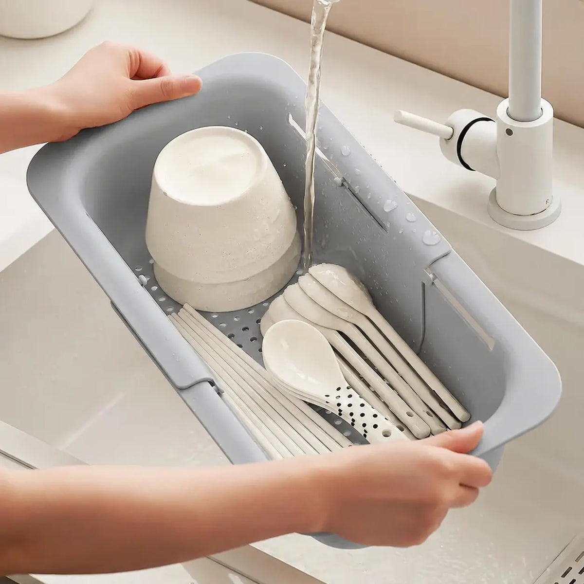 Collapsible Kitchen Colander - Sturdy Pasta Draining Basket with Holes, Sink Strainer, Vegetable Wash Container, Utensil Storage Rack