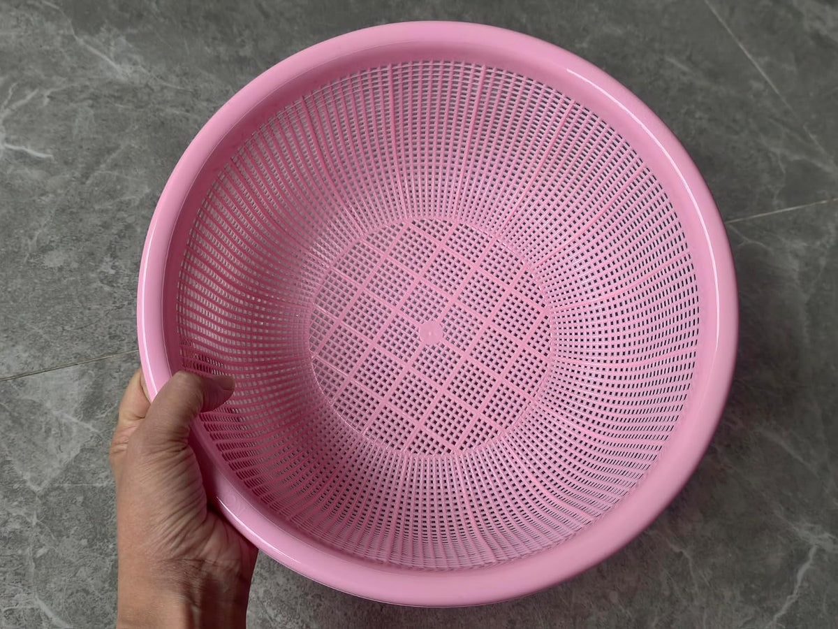 4 pcs Plastic Wash Basket Round Perforated Colander Wash Vegetables and Fruits Drain Cooked Pasta Kitchen Essentials Food Strainer Basket Strainer Kitchen pink