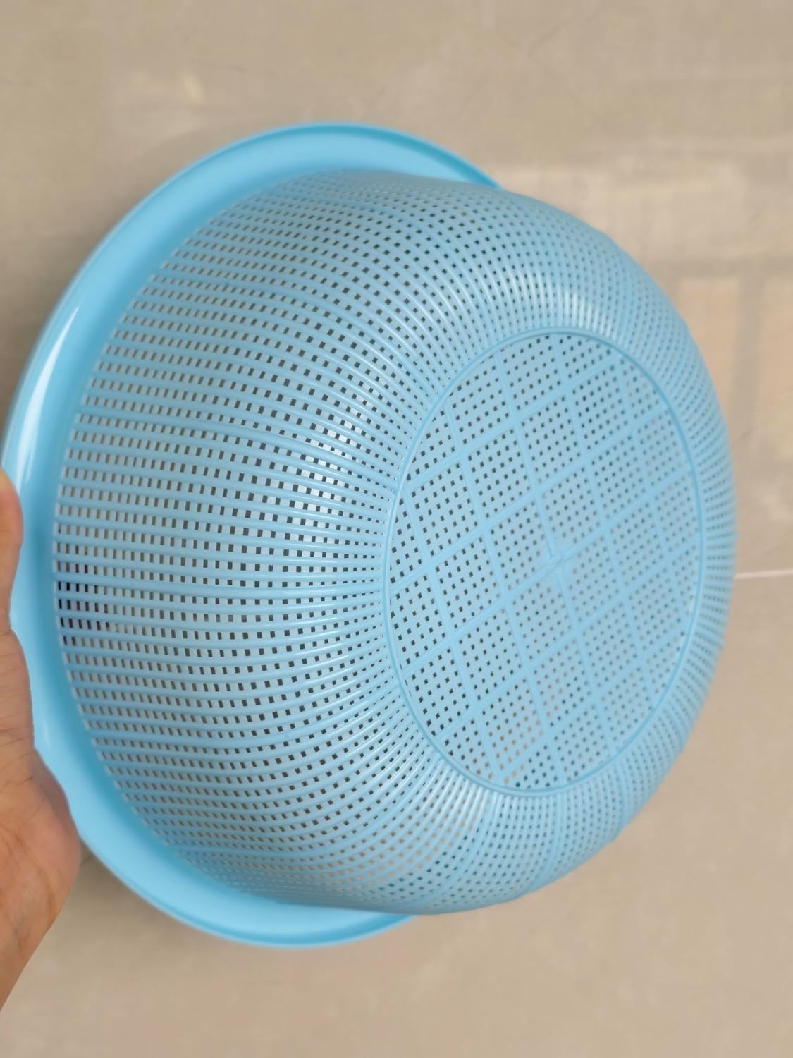 4 pcs Plastic Wash Basket Round Perforated Colander Wash Vegetables and Fruits Drain Cooked Pasta Kitchen Essentials Food Strainer Basket Strainer Kitchen Blue