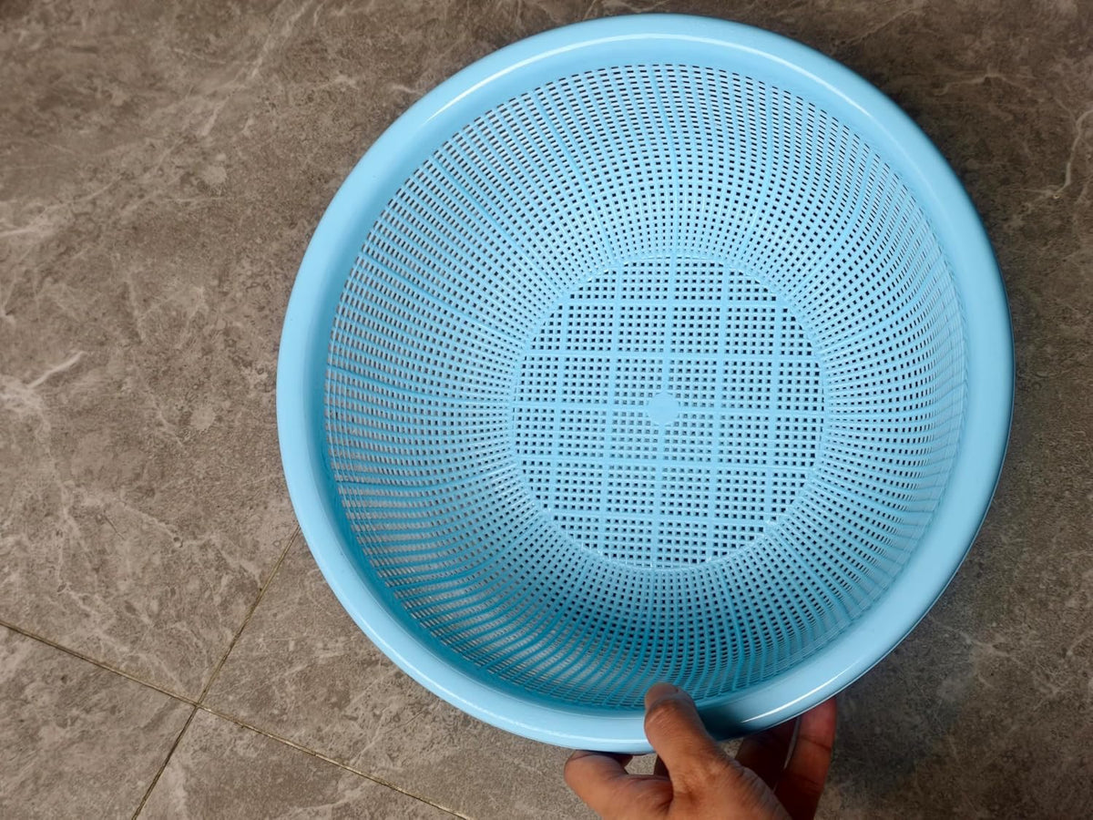 4 pcs Plastic Wash Basket Round Perforated Colander Wash Vegetables and Fruits Drain Cooked Pasta Kitchen Essentials Food Strainer Basket Strainer Kitchen Blue