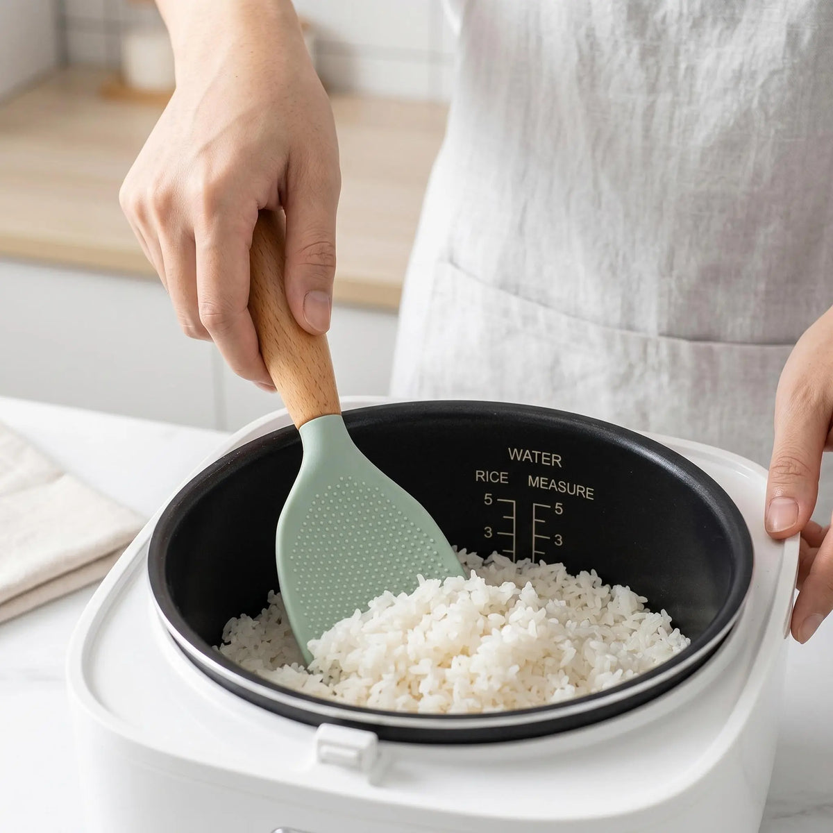 3 PCS Silicone Spoon with Wooden Handle, Heat-Insulation & Heat-Resistant Multifunctional Spatula Spoon for Rice Cooker, Practical Kitchen Tool for Home & Restaurant, Kitchen Cooking Accessories, Wooden Cooking Tools, Kitchen Utensils-YY1